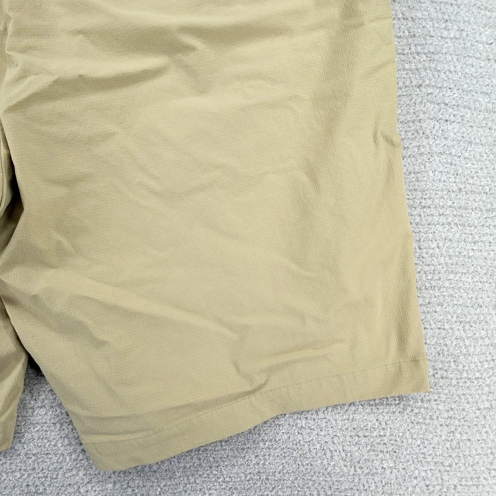 Tommy Bahama Chip Shot Shorts Mens 42 Brown Golf Chino Islandzone Performance